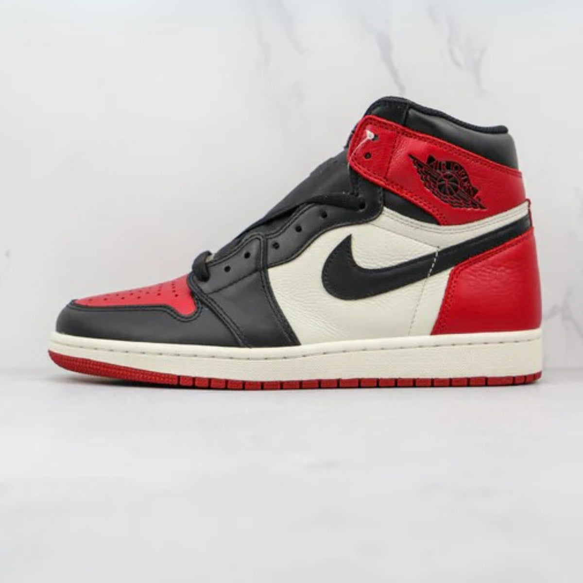 Air Jordan 1 Retro High Bred Toe