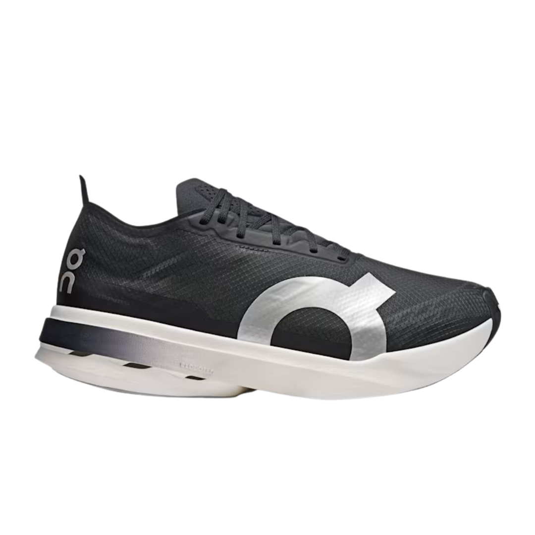Cloudboom Strike Black | White