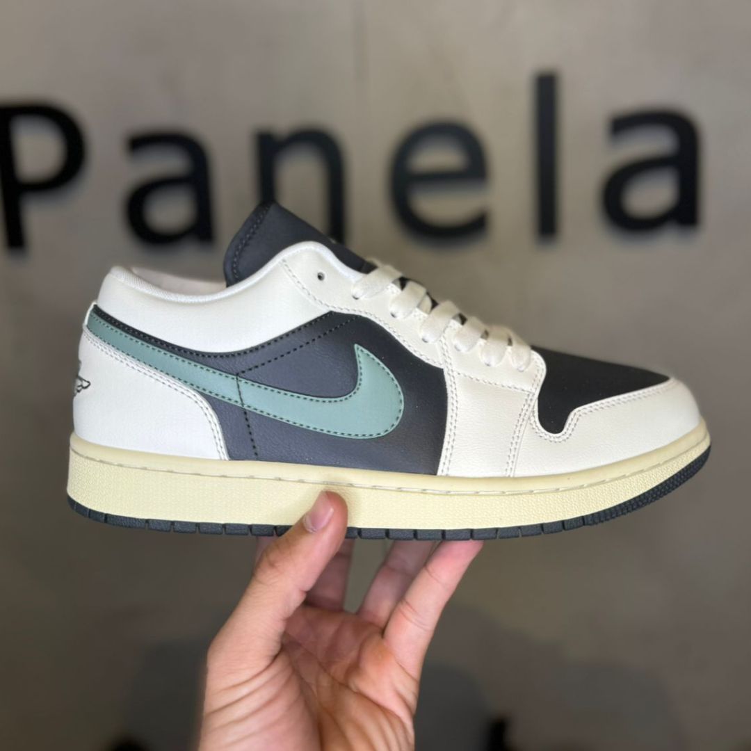 Nike Air Jordan 1 Low Jade Smoke