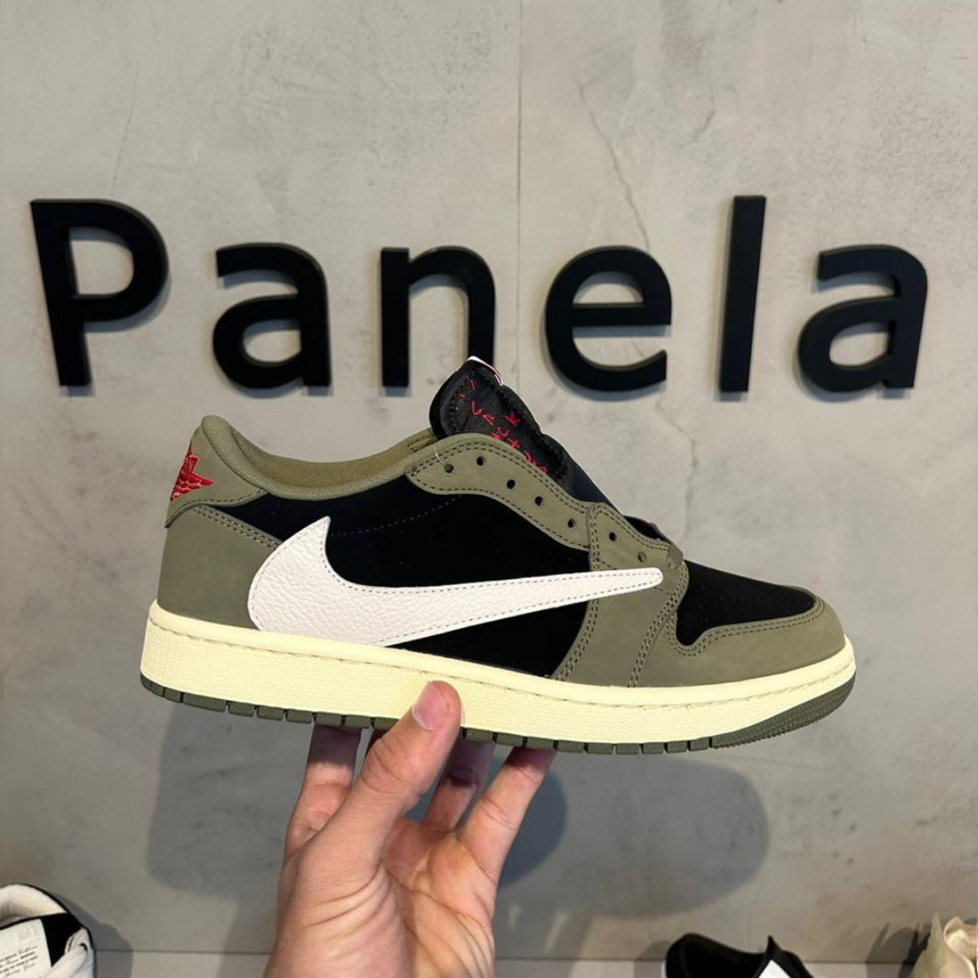 Tênis Nike Travis Scott x Air Jordan 1 Low Black Olive Tênis Nike Travis Scott x Air Jordan 1 Low Black Olive