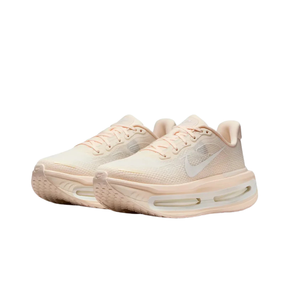 Nike Vomero Premium Chalk Bege