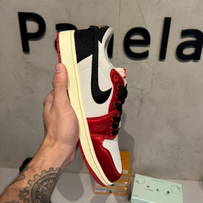 Tênis Air Jordan 1 Low x Trophy Room Away