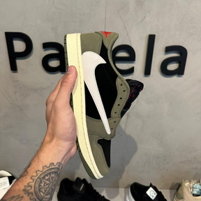 Tênis Nike Travis Scott x Air Jordan 1 Low Black Olive (PRONTA ENTREGA)