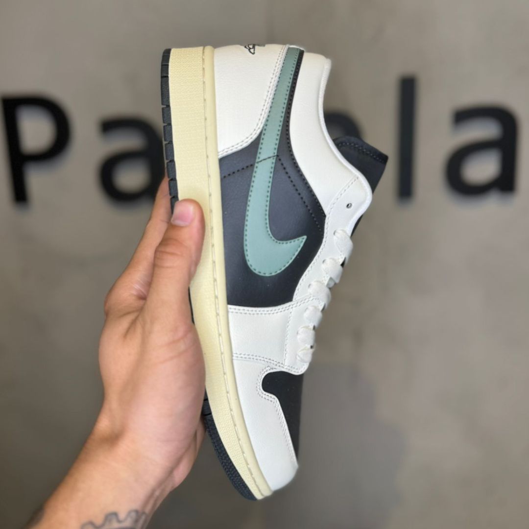 Nike Air Jordan 1 Low Jade Smoke (PRONTA ENTREGA)