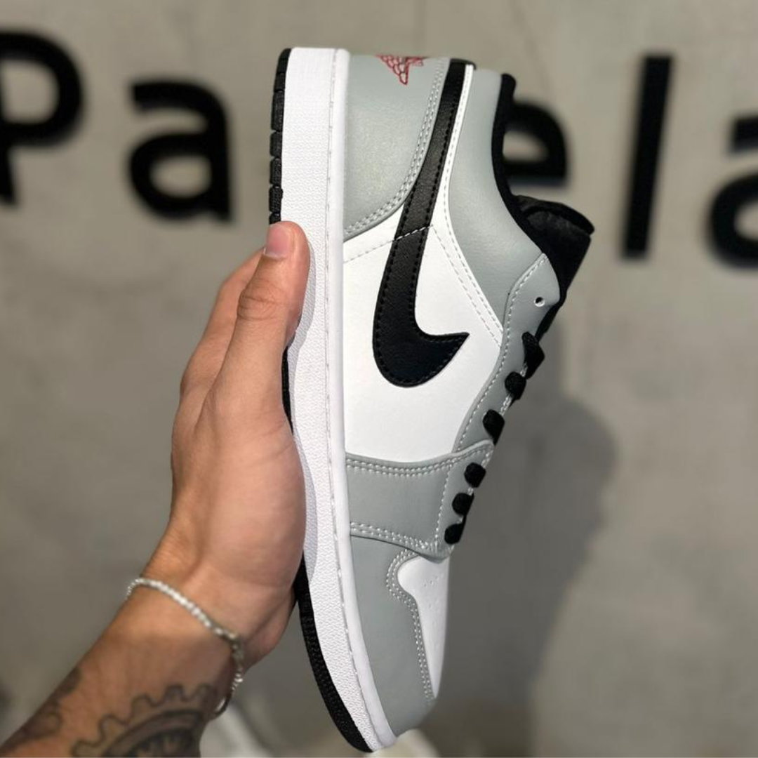 Air Jordan 1 Low 'Light Smoke Grey'