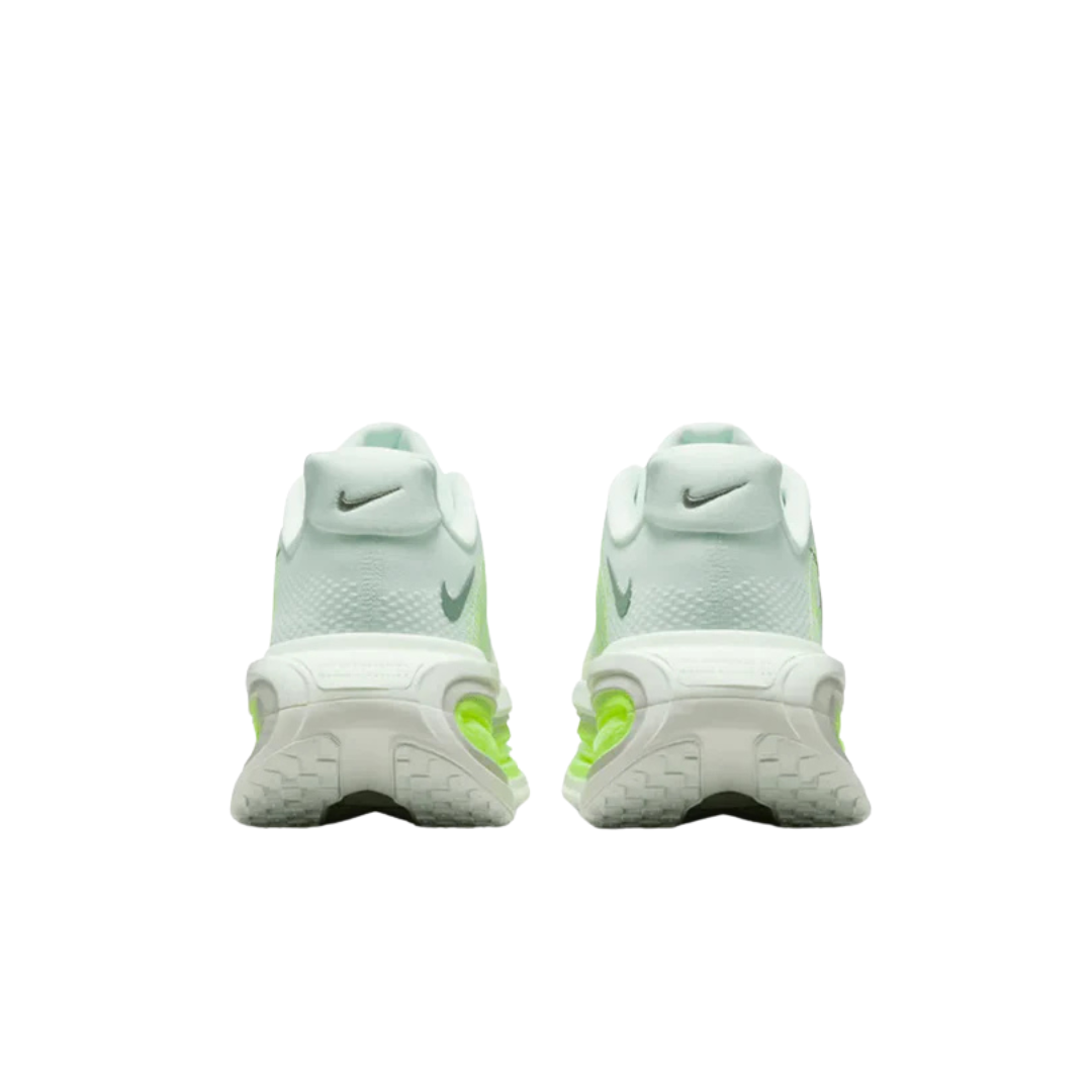 Nike Vomero Premium Barely Volt Verde