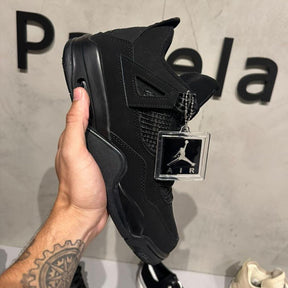 Tênis Air Jordan 4 Black Cat