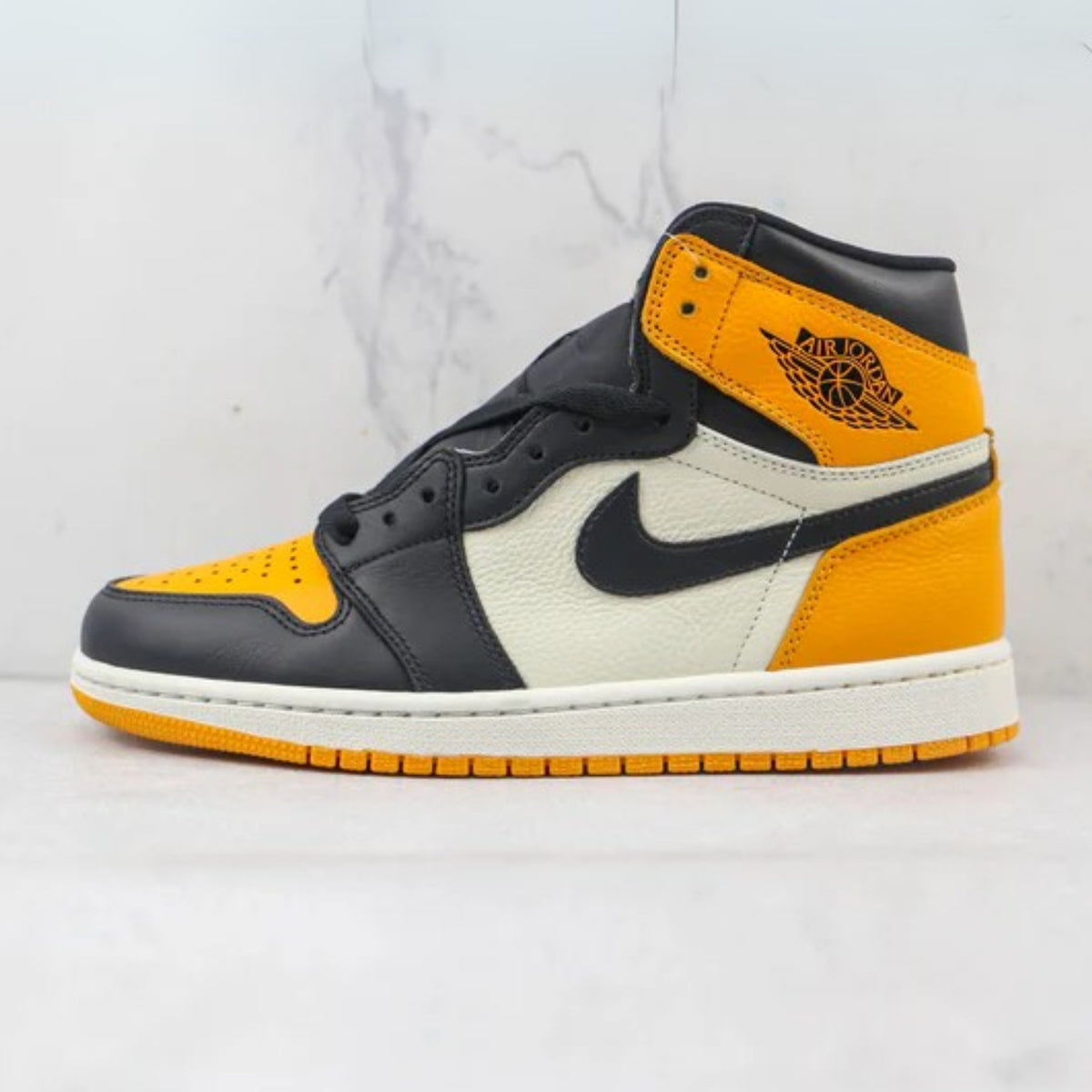 Air Jordan 1 Retro High Taxi Yellow Toe